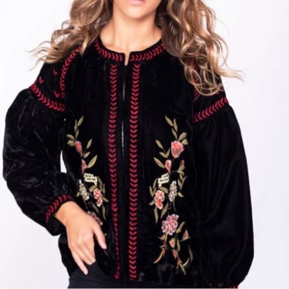 Zara Woman Velvet Open Front Embroidered Beaded
Floral Jacket M